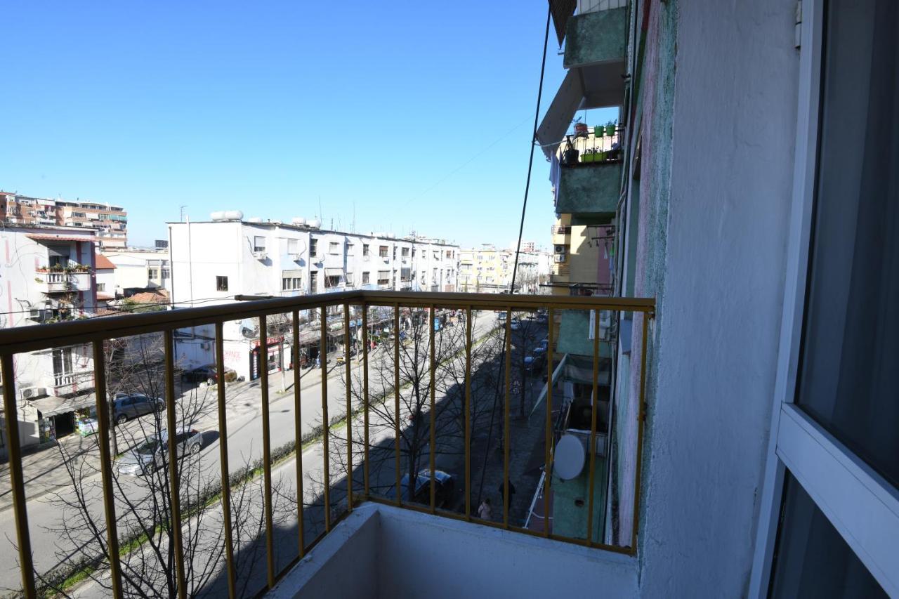 Rondine Studio Apartment 티라나 외부 사진